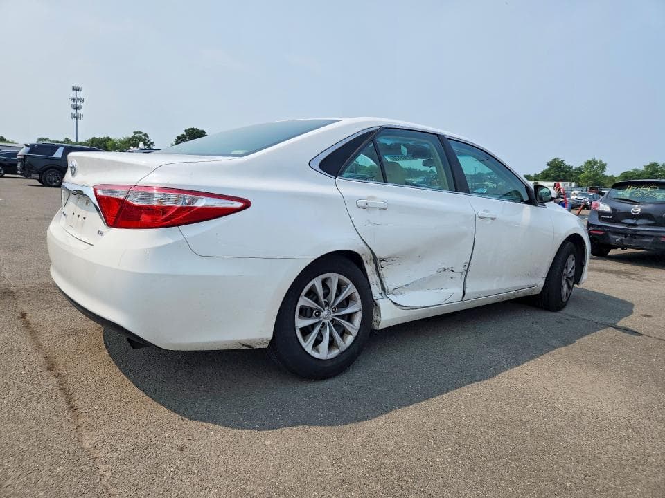 2017 TOYOTA CAMRY LE 3