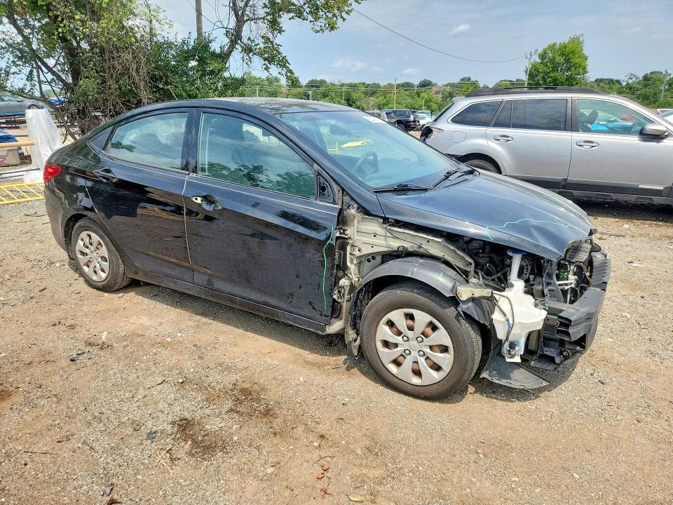 2017 HYUNDAI ACCENT SE 4