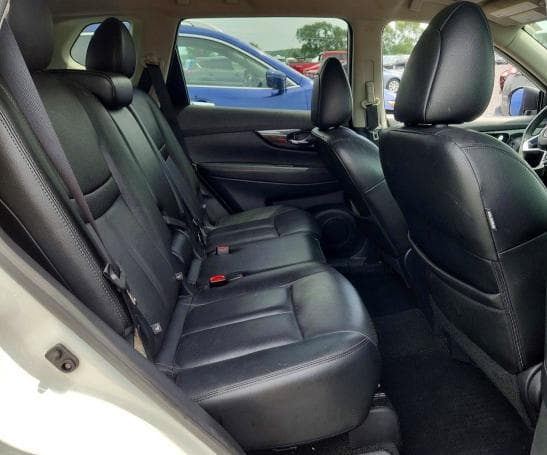 2017 NISSAN ROGUE SL 11