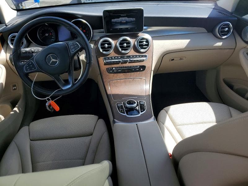 2019 MERCEDES-BENZ GLC 300 4MATIC 8