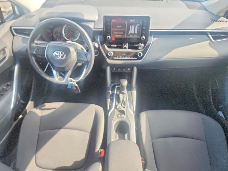 2022 TOYOTA COROLLA CROSS LE 8