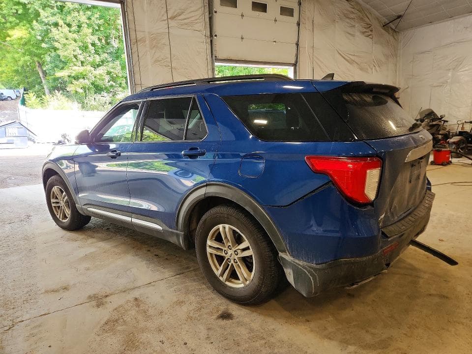 2022 FORD EXPLORER XLT 2