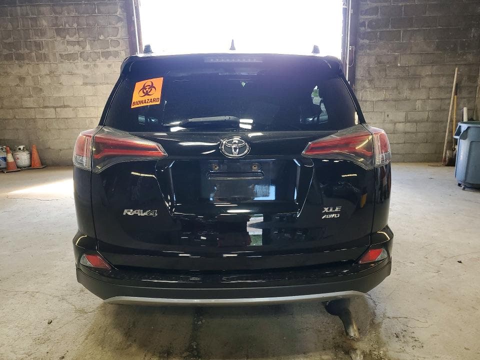 2018 TOYOTA RAV4 XLE 6