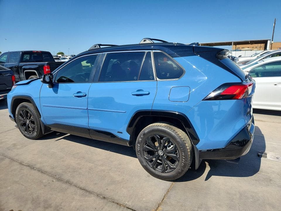 2025 TOYOTA RAV4 XSE 2