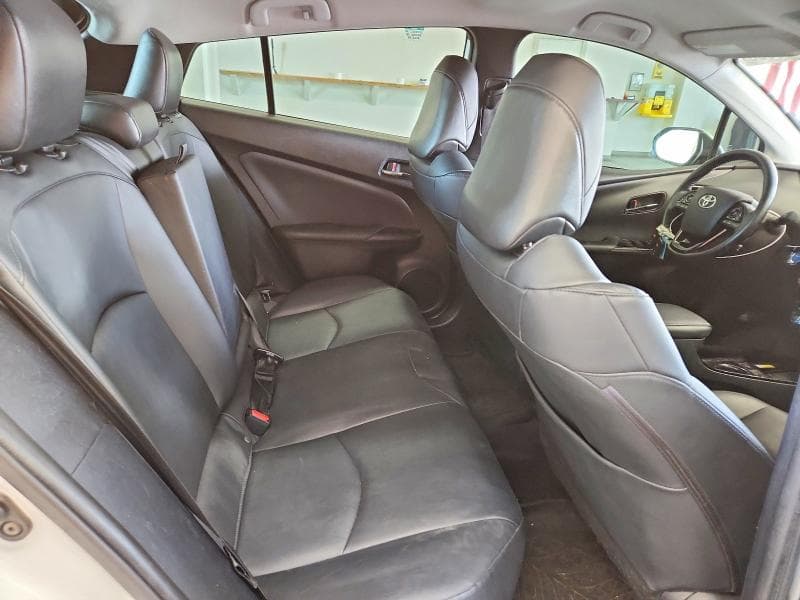 2021 TOYOTA PRIUS XLE AWD-E 10