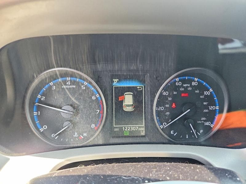 2017 TOYOTA RAV4 LE 9