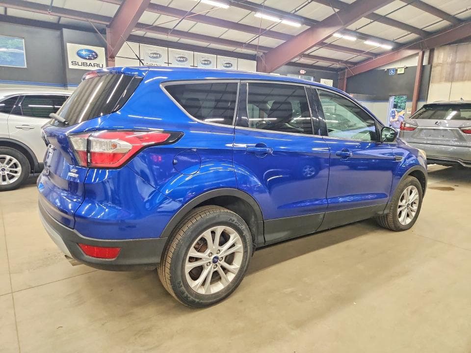 2017 FORD ESCAPE SE 3