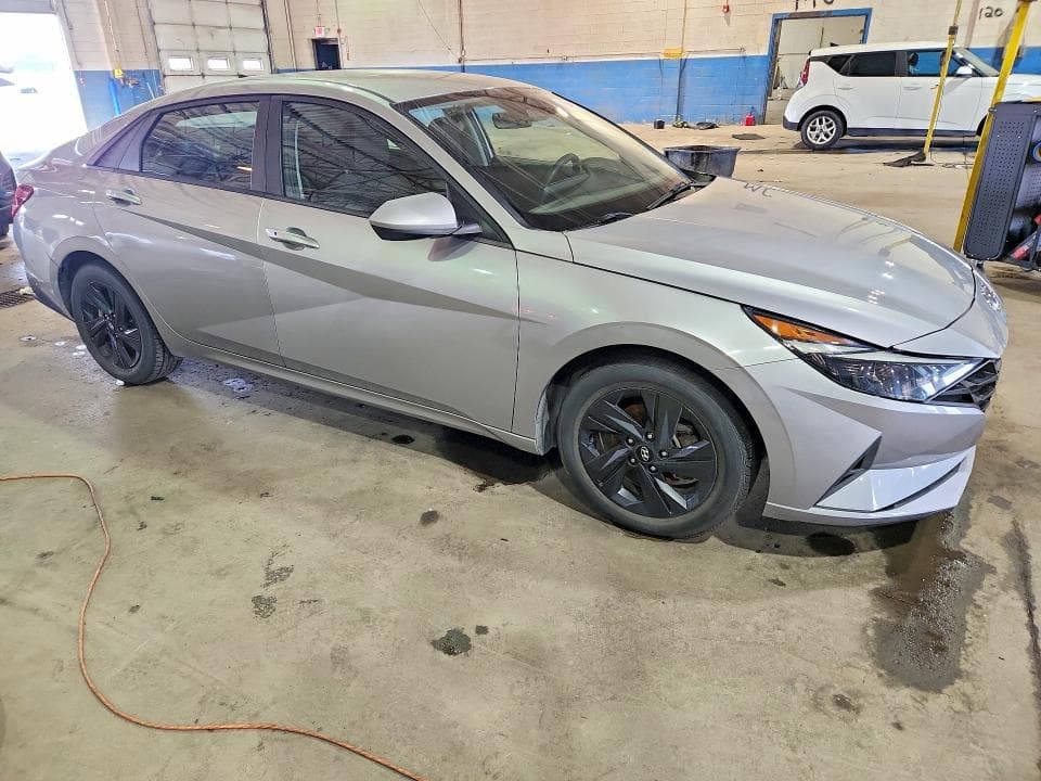 2021 HYUNDAI ELANTRA SEL 4