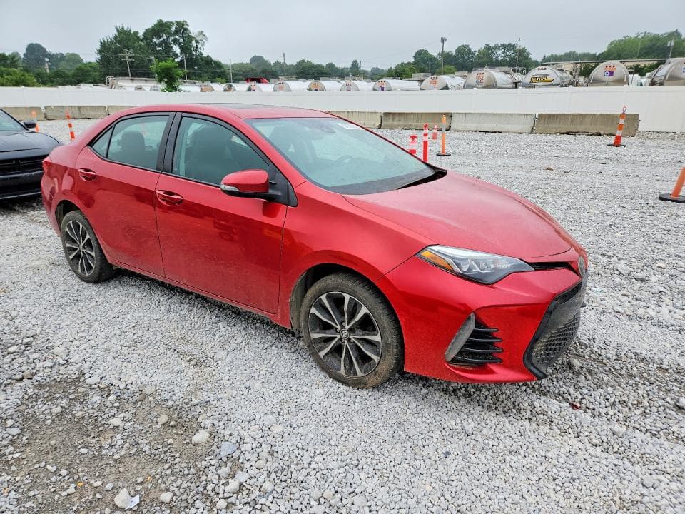 2017 TOYOTA COROLLA SE 4