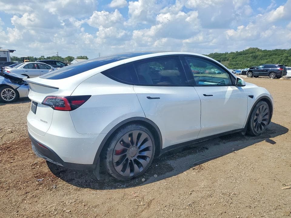 2024 TESLA MODEL Y 3