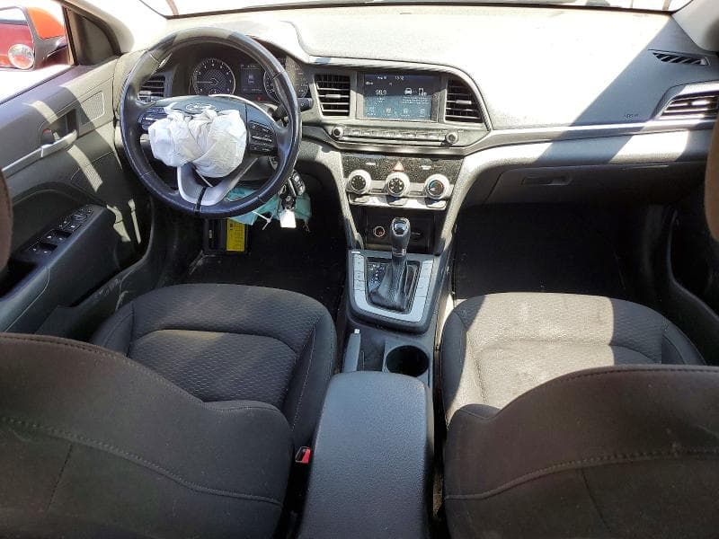 2019 HYUNDAI ELANTRA SE 8