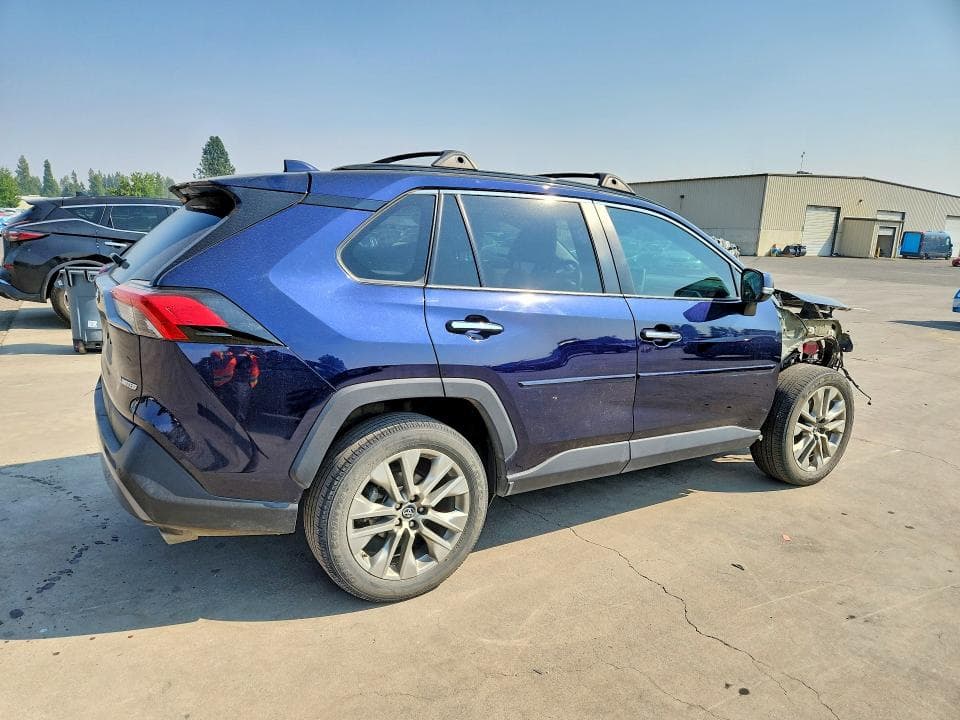 2019 TOYOTA RAV4 LIMITED 3