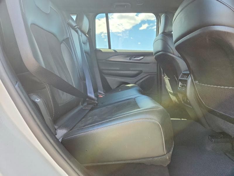 2025 JEEP GRAND CHEROKEE LAREDO 11