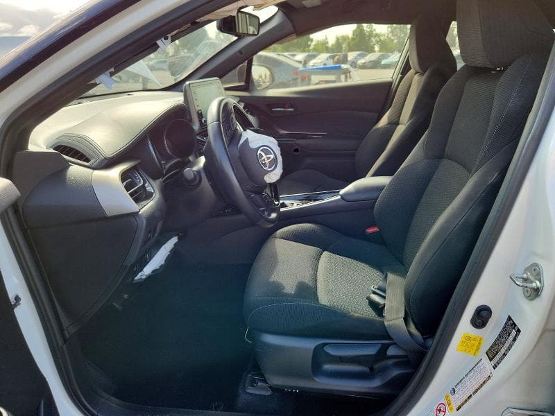 2019 TOYOTA C-HR XLE 7