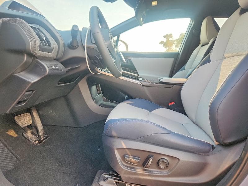 2025 SUBARU SOLTERRA PREMIUM 7