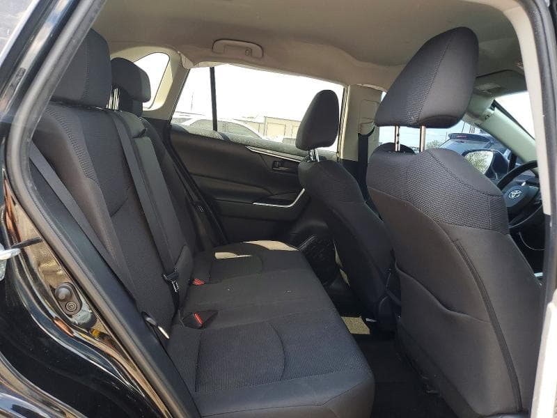 2019 TOYOTA RAV4 LE 11