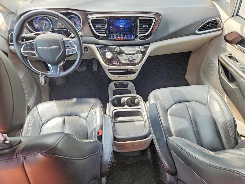 2017 CHRYSLER PACIFICA TOURING L 8