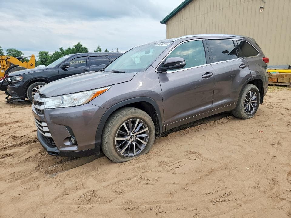 2018 TOYOTA HIGHLANDER XLE - 1