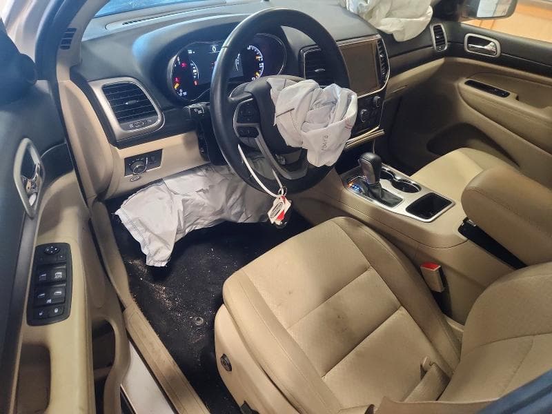 2022 JEEP GRAND CHEROKEE LAREDO E 8