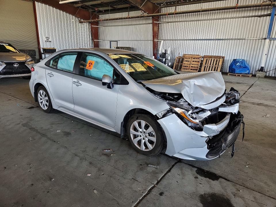 2025 TOYOTA COROLLA LE 4