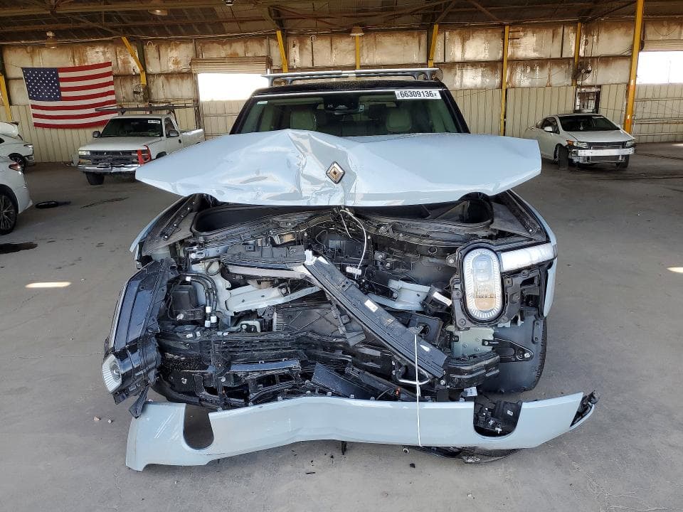 2023 RIVIAN R1S ADVENTURE 5