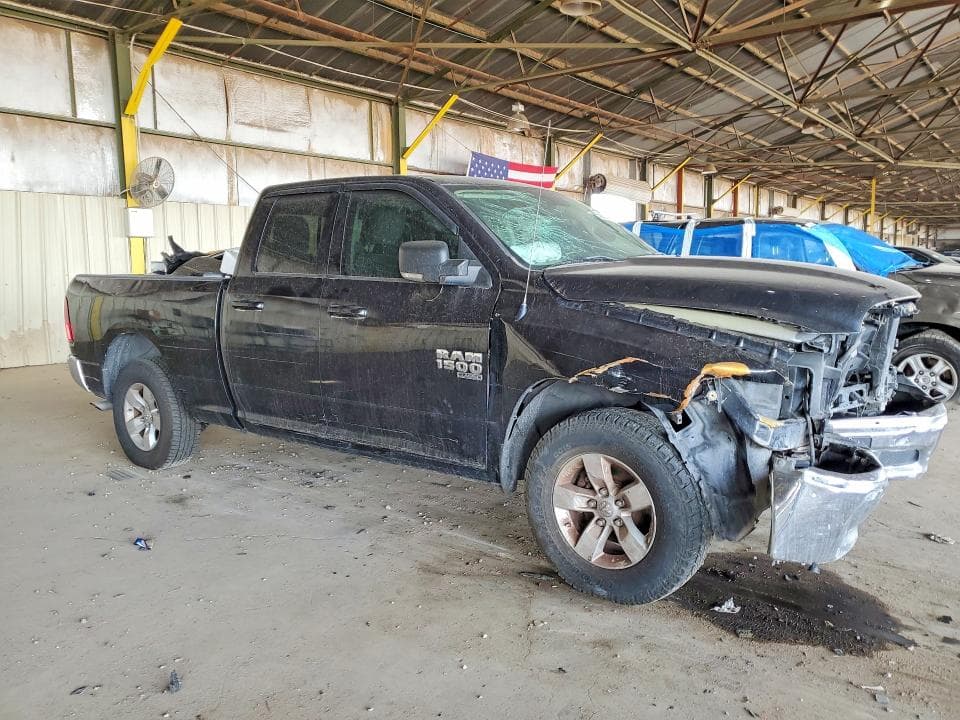 2019 RAM 1500 CLASSIC SLT 4