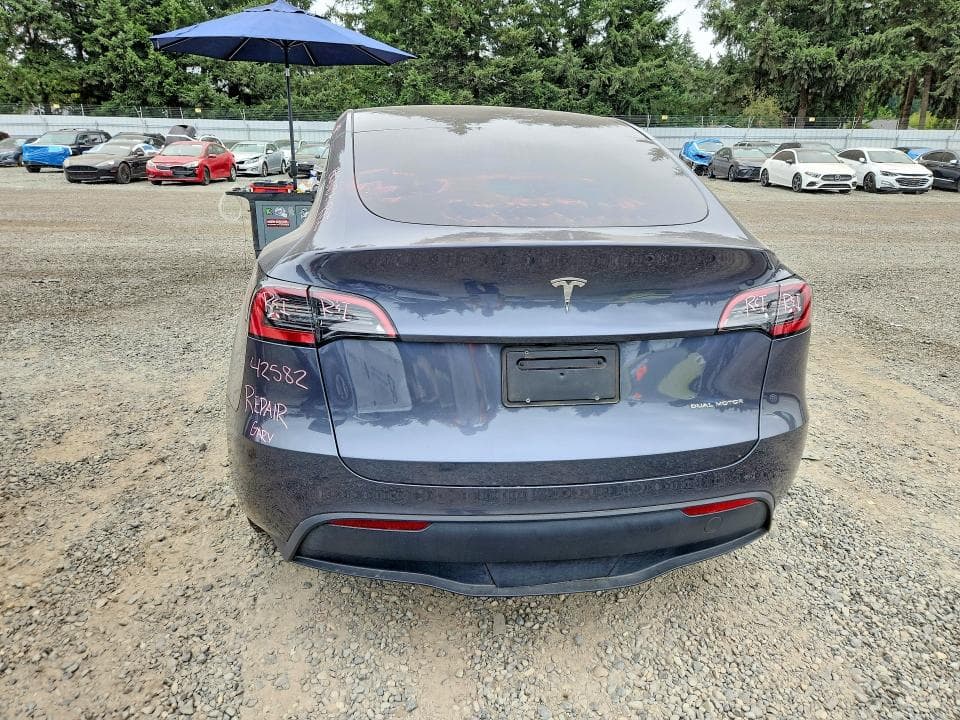 2023 TESLA MODEL Y 6