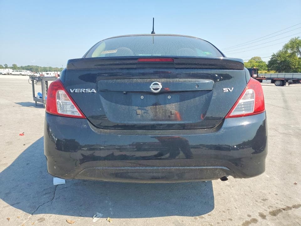 2018 NISSAN VERSA SV 6