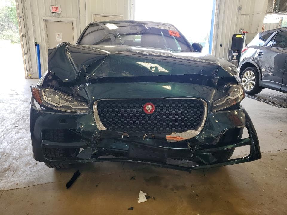 2017 JAGUAR F-PACE PRESTIGE 5