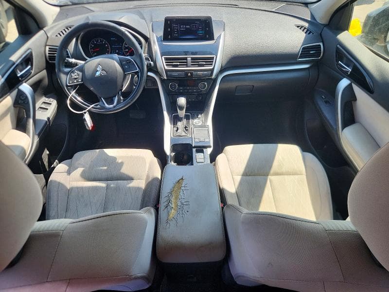 2019 MITSUBISHI ECLIPSE CROSS 8