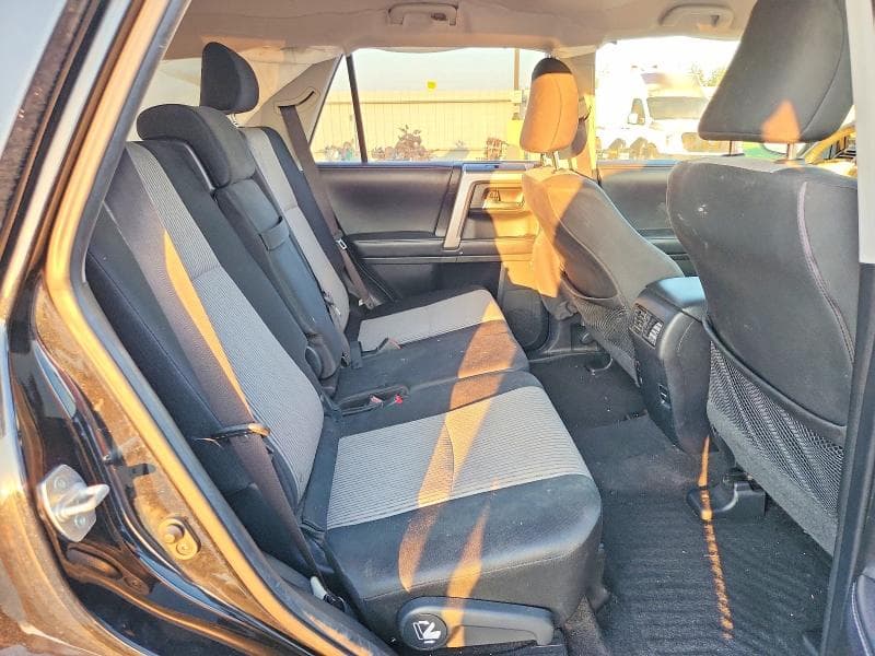 2018 TOYOTA 4RUNNER SR5 11