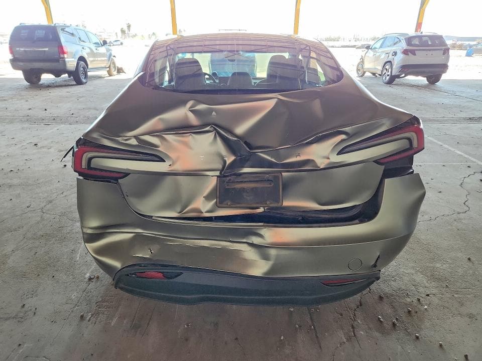 2025 TESLA MODEL 3 6