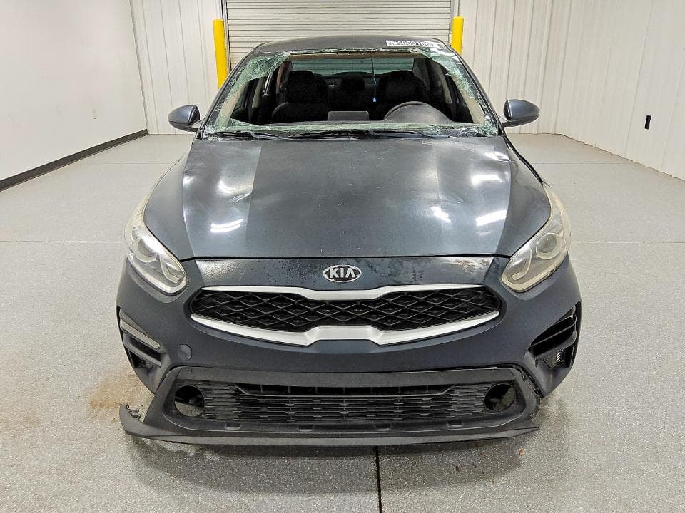 2021 KIA FORTE FE 5