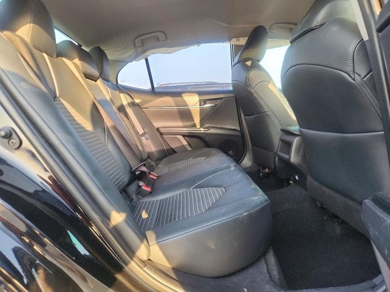 2019 TOYOTA CAMRY SE 10