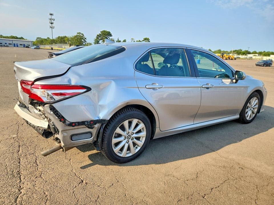 2020 TOYOTA CAMRY LE 3