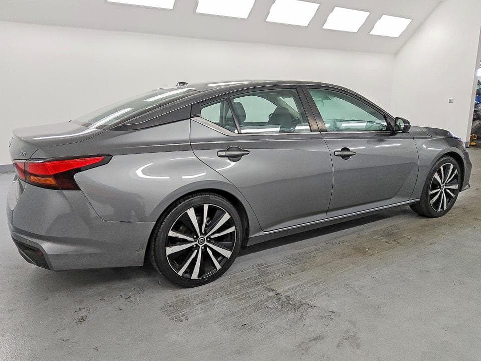 2021 NISSAN ALTIMA SR 3