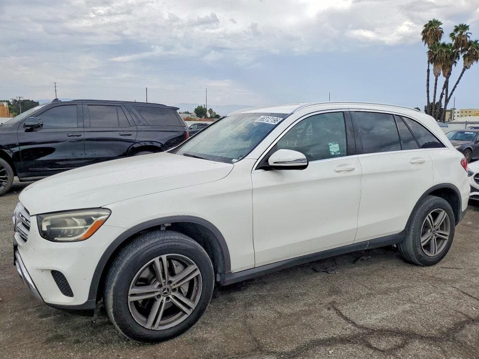 2020 MERCEDES-BENZ GLC 300