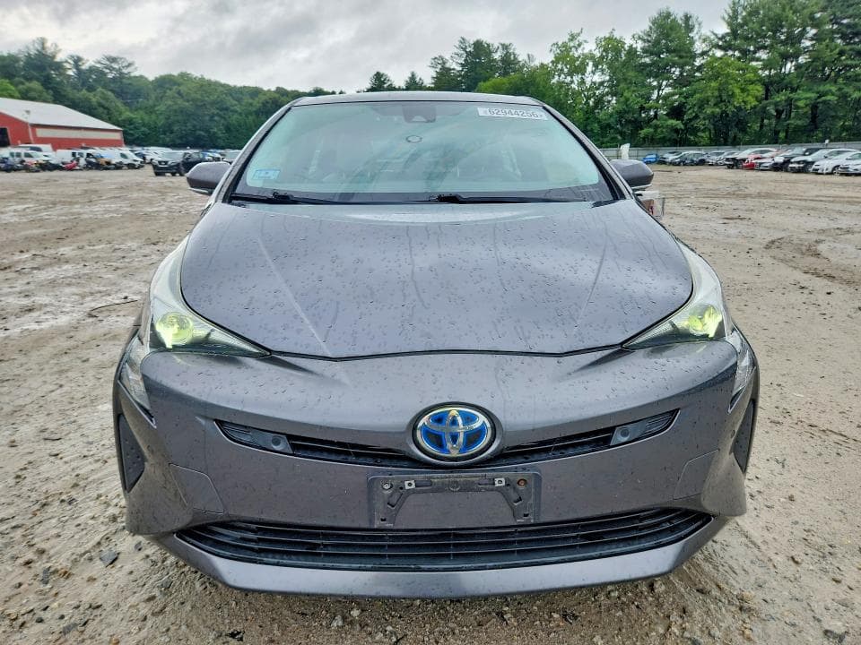 2018 TOYOTA PRIUS TWO 5