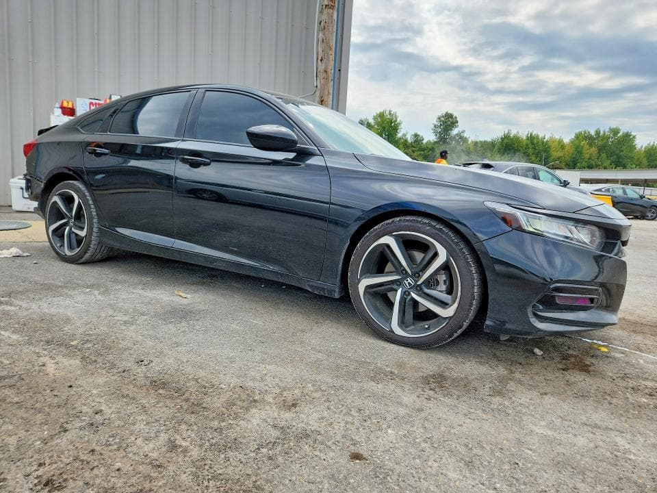 2018 HONDA ACCORD SPORT 4