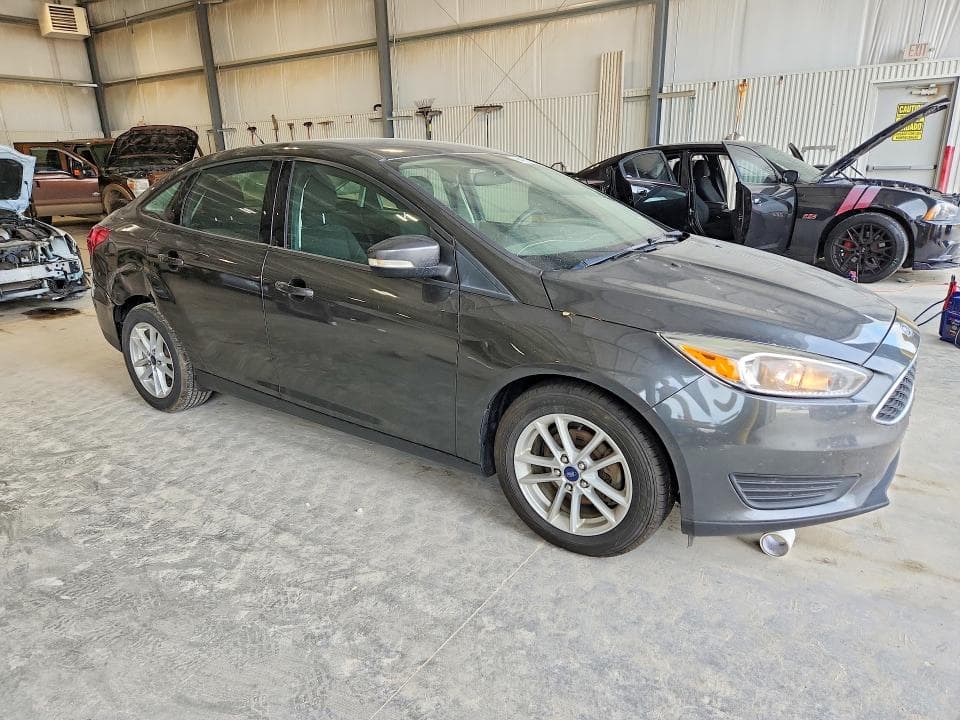 2017 FORD FOCUS SE 4
