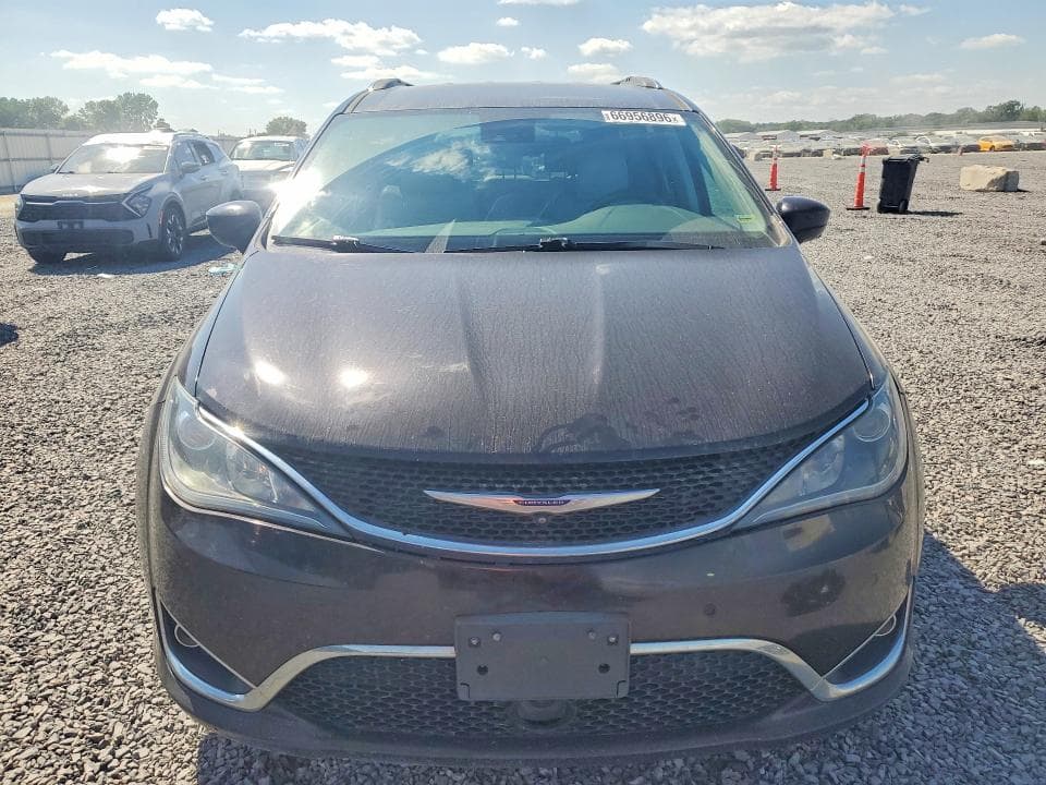 2019 CHRYSLER PACIFICA TOURING L 5
