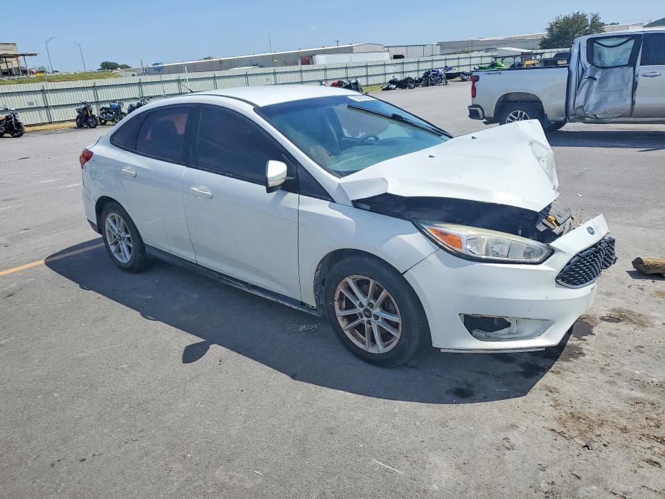 2017 FORD FOCUS SE 4