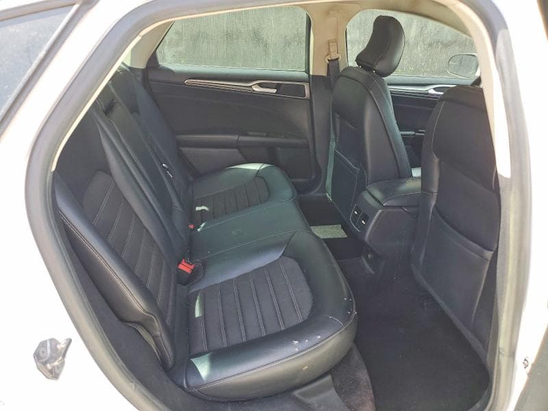 2017 FORD FUSION SE 10