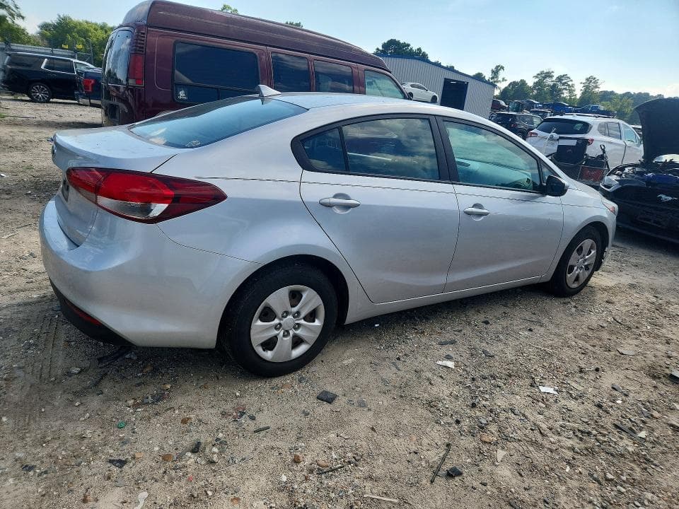 2017 KIA FORTE LX 3