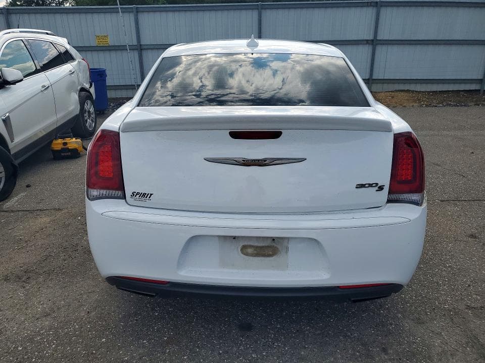 2017 CHRYSLER 300 S 6