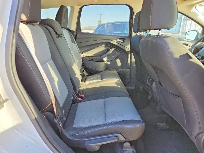 2017 FORD ESCAPE SE 19