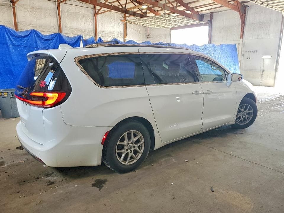 2021 CHRYSLER PACIFICA TOURING L 3