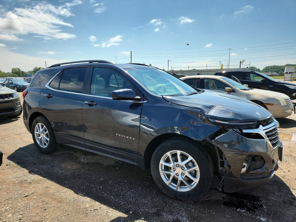 2022 CHEVROLET EQUINOX LT 4