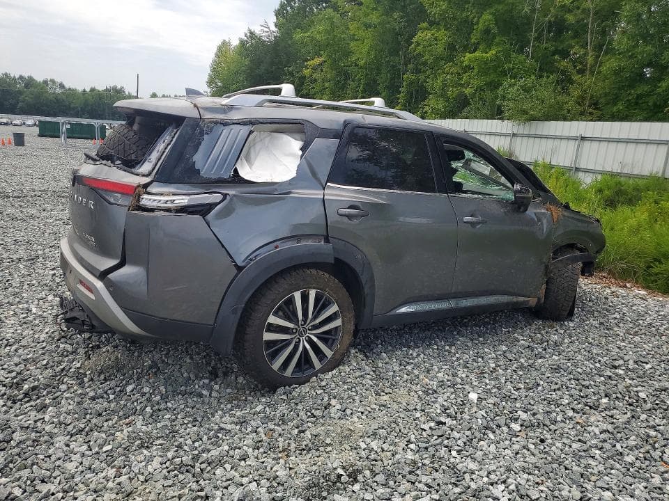2022 NISSAN PATHFINDER PLATINUM 3
