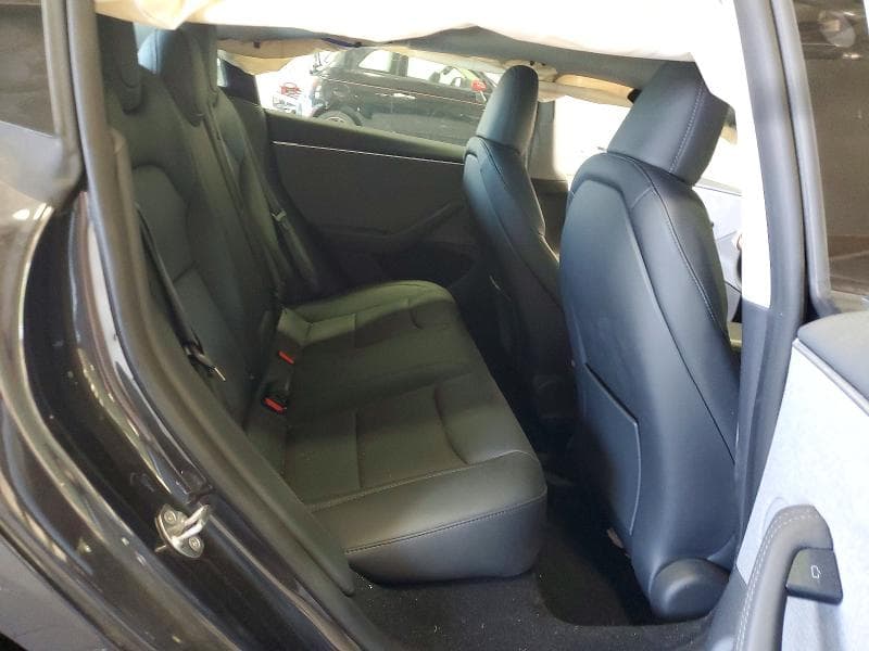 2025 TESLA MODEL 3 10